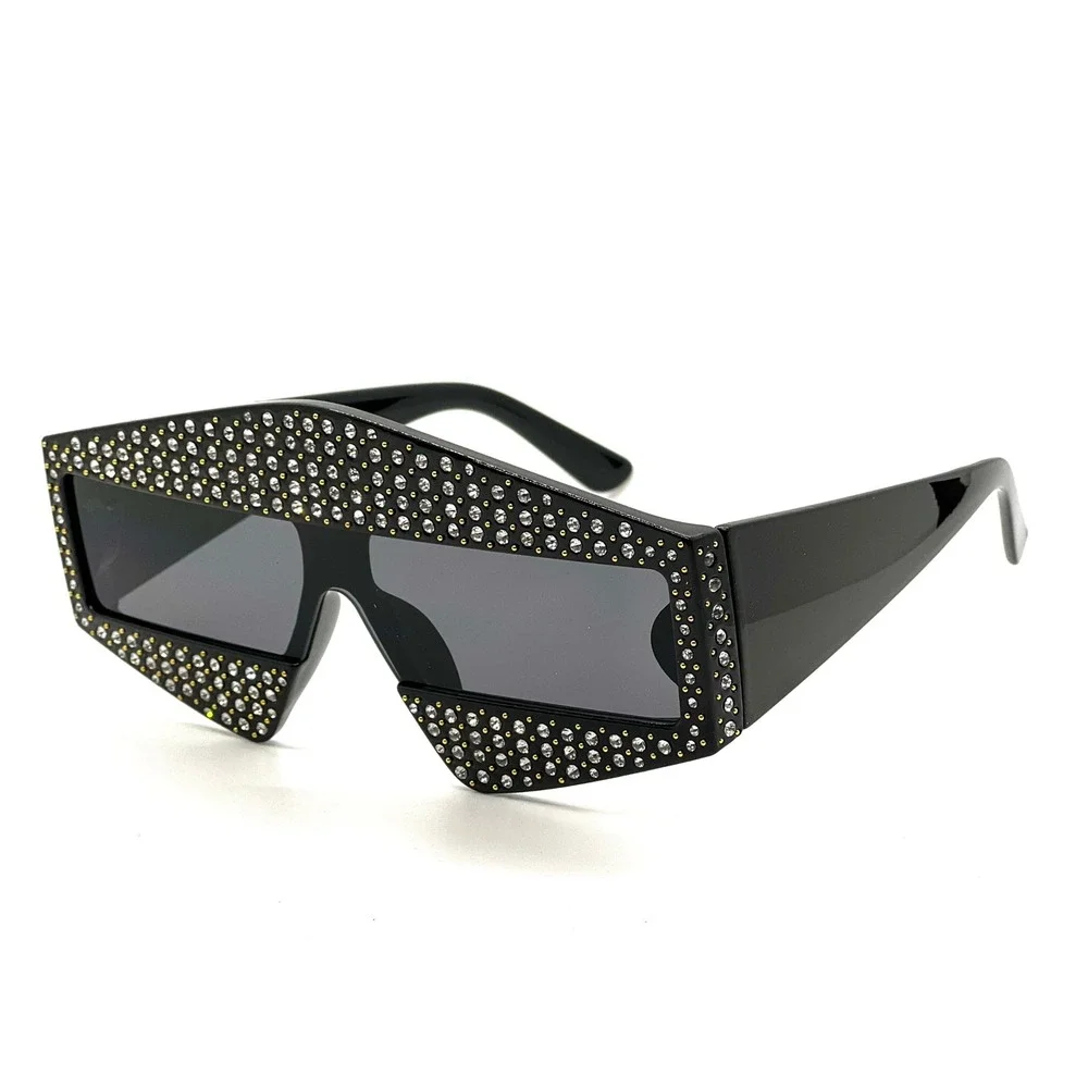 Men Sunglasses Bold Angular frame shape Diamond-shaped Rectangular Wide temples